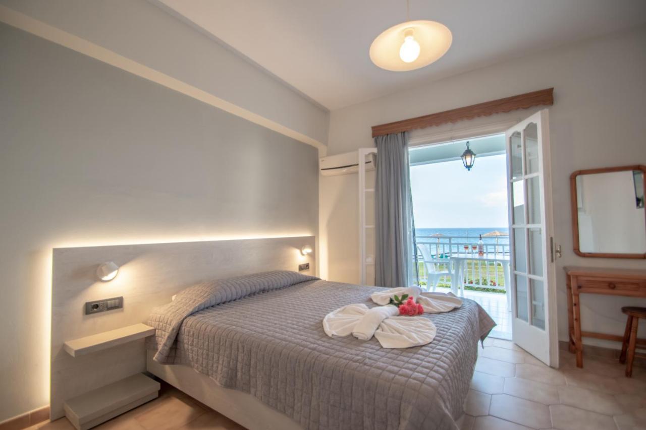 Baywatch Apartments On The Beach By "Elite" Ammoudi Zewnętrze zdjęcie