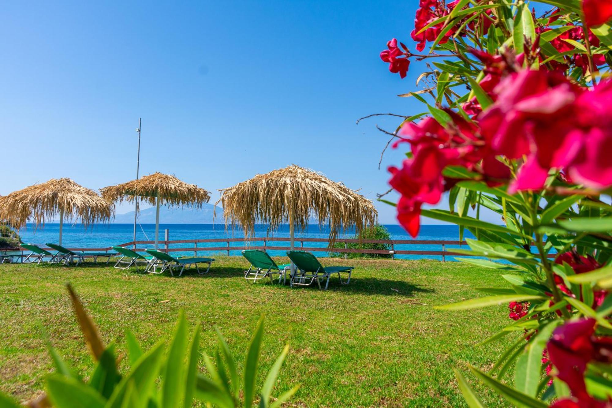 Baywatch Apartments On The Beach By "Elite" Ammoudi Zewnętrze zdjęcie