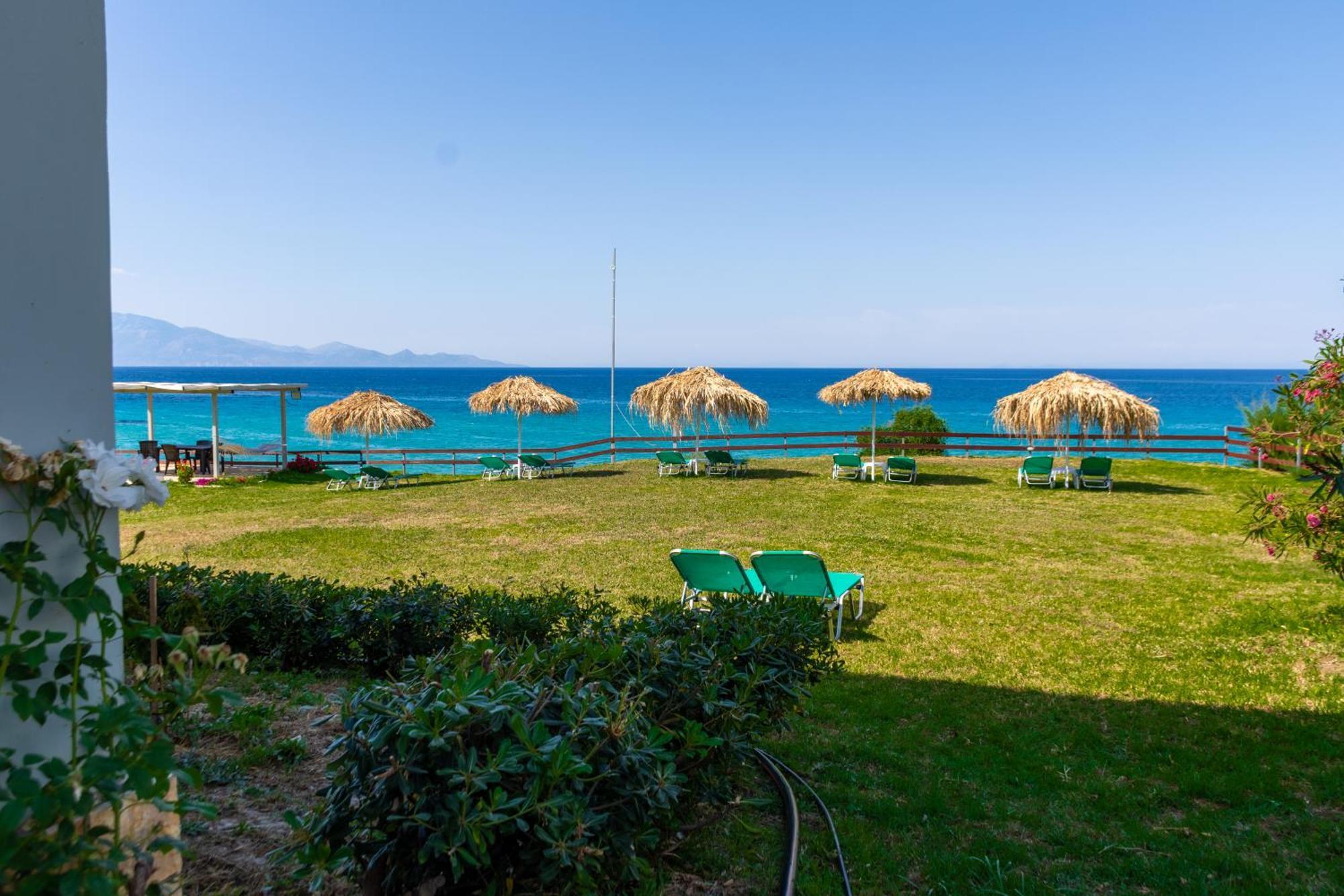 Baywatch Apartments On The Beach By "Elite" Ammoudi Zewnętrze zdjęcie